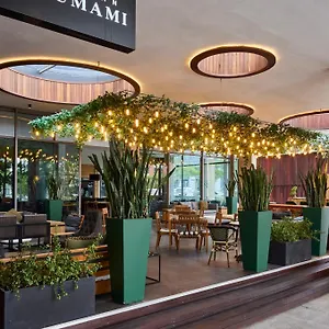 Otel Century Urban Square